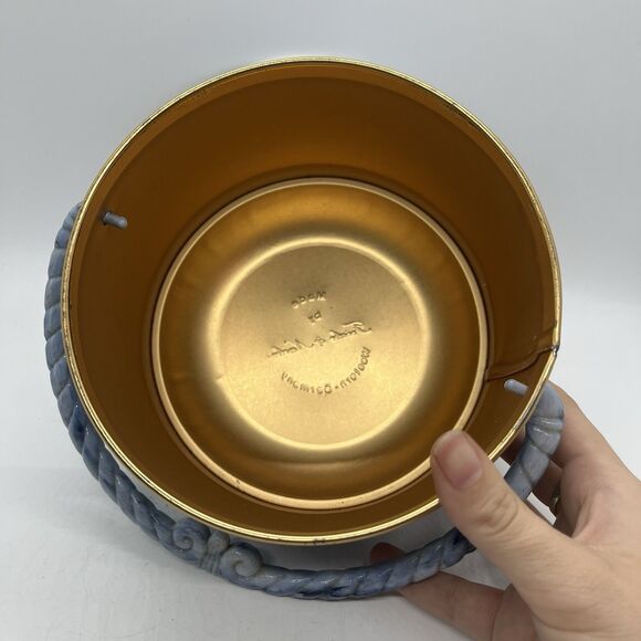 Vintage Metal Tin with Roped Handle Blue White - Picture 7 of 8